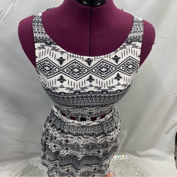 Divided Dresses & Skirts - Divided tribal print open back dress